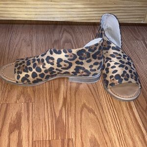 Open Toe Leopard Print Flats